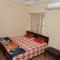 1 Room for 4 Guests OR 2 BHK for 4 to 10 Guests with AC for Families - Hajdarabad