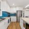 Newly Renovated Hyams Beach Cottage