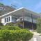 Newly Renovated Hyams Beach Cottage