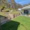 Newly Renovated Hyams Beach Cottage