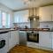 3 Bed in West Bay DC024