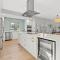 Updated Home w Heated Pool, Near Beaches - Five-Bedroom House - 塔彭斯普林斯