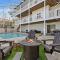 Updated Home w Heated Pool, Near Beaches - Five-Bedroom House - 塔彭斯普林斯