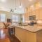 New Listing! Habersham Flat - Sleeps 4 Walking Distance to Pool and Market St