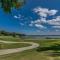 New Listing! Water Views with Short Walk to Dataw Clubhouse and Pool - Sleeps 6 - Dataw Island