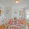 Four-Bedroom House with Great View! Pool Across the Street! Hunting Island Pass!