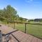 Walk to Village! Stunning timber chalet! Hot-Tub, Bonfire & more!