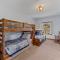 New & Stunning Chalet! Renod, Hot-Tub, Barrel Sauna, Slope Views, Fire Pit