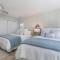 NEWLY Renovated Short Walk to Beach and Beach Club - Sleeps 12 - 弗里普岛