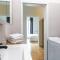Bright and cozy apartment near park, with a huge terrace. - Varšava