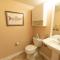 NEW LISTING Ocean Front 1 Bedroom - New Decks and Pool Access - Harbor Island