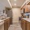 Crow's Nest On Harbor Island - One Bedroom on Third Floor - Harbor Island