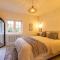 Cosy Hideaway Cottage In Sileby - Private Hot Tub - Sileby