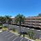 Waterfront Resort Condo with Balcony Close to Beaches Free Bikes - Dunedin