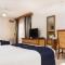 Caribbean Palm Village Resort - شاطئ بالم إيغل