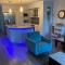BROADBEACH Beachside! Home, Carport, Courtyard, Pools Spas - 黄金海岸