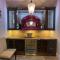 ARCHIE Villa near Downtown, Medical, Hobby with heated pool spa - Хьюстон