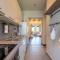 Modern yet Rustic Style City Centre Apt 2BR/2BTH - Sofie