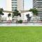 Beachfront Bliss - Apartment with Pool and Premium Amenities - Dubaj