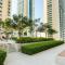 Beachfront Bliss - Apartment with Pool and Premium Amenities - Dubaj