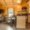 Jake Cabin Luxury Hot Tub Cabin Near Downtown