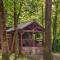 Lena Cabin Wooded Tiny Cabin - Hot Tub