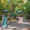 Peggers Cabin Luxury Rustic Tiny Cabin Spa - 查塔努加