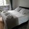Paris-Daumesnil - Grand 2 pieces 4 etoiles de charme sur jardin - 61m2, pour 4p - Large 4 star charming 1 BR apt for 4 with AC - Parigi