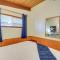 Pet-Friendly Washington Retreat with Hot Tub and Deck!