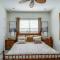 Beautiful Naples Getaway with Pool Access!