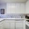 Walk to Dtwn Palm Springs Condo with Pool Access - Палм-Спрінгз