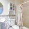 Walk to Dtwn Palm Springs Condo with Pool Access - Палм-Спрінгз