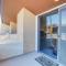 Walk to Dtwn Palm Springs Condo with Pool Access - Палм-Спрінгз