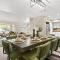Phoenix Haven - 4BR - Sleeps 10- Fire pit - Golf- Yard games