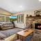 Snowcrest Lodge in Exclusive Fox Farm - Big Bear Lake