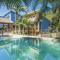 Tropical Villa in Burleigh