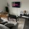 Timber Court Apartments in Central Grays with Free Parking and Netflix by RockmanStays - Stifford