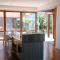 Tropical Villa in Burleigh