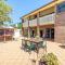 Casa Carinho, 24 Wallawa Rd - spectacular water views, pet friendly, air con and Wi-Fi