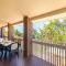 Casa Carinho, 24 Wallawa Rd - spectacular water views, pet friendly, air con and Wi-Fi