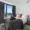 Wake to Yarra River Views, Flinders St CBD