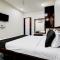 Super OYO Hotel O Mood Lodging & Boarding