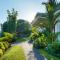 Castle Hill Bungalow by Seven Angels