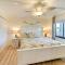 Marco Island Waterfront Condo with Community Pool! - جزيرة ماركو