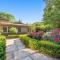 Upscale Uptown retreat home with HotTub and Views - Sedona
