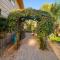 Upscale Uptown retreat home with HotTub and Views - Sedona