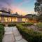 Upscale Uptown retreat home with HotTub and Views - Sedona