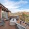 Luxury Uptown home with Views and Hot Tub - سيدونا