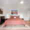 Uptown Walk Out basement with Ultimate views and Hot Tub - سيدونا