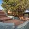 Uptown Walk Out basement with Ultimate views and Hot Tub - سيدونا